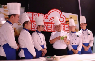 山東藍(lán)海職業(yè)學(xué)校學(xué)費(fèi)是多少? 山東藍(lán)海職業(yè)學(xué)校學(xué)費(fèi)是多少?